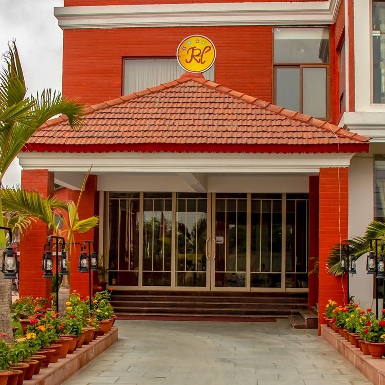 biratnagar ratna hotel front face